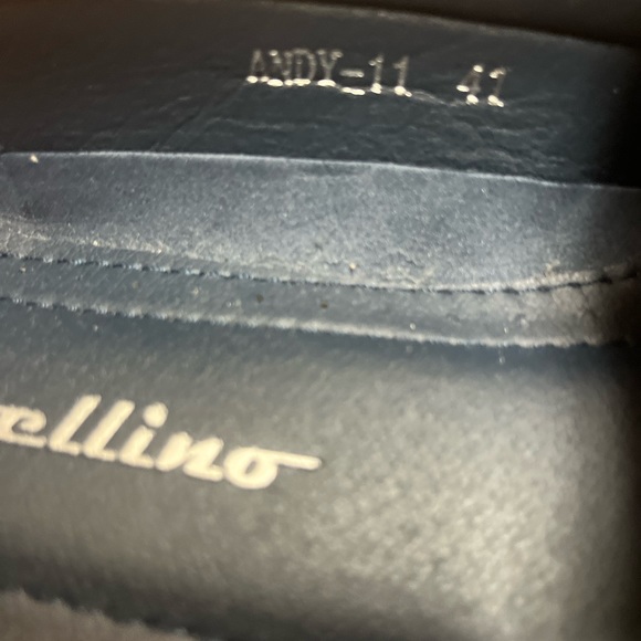 Brand new shoes - Picture 3 of 7